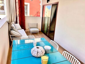 Outdoor dining - Detached house in the center near the sea and the Spa Center (Margherita di Savoia)