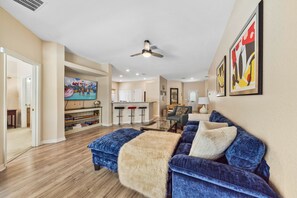 TV, offices - Epic Princess and Villains Hideaway-  Private Pool  Themed Rooms  Near Disney (Kissimmee)