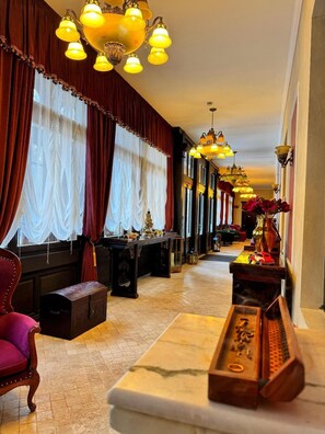 Lobby - HOTEL REGAL 1880 - Boutique Hotel Sinaia (Sinaia)