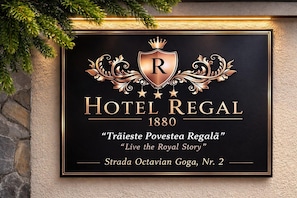 Front of property - HOTEL REGAL 1880 - Boutique Hotel Sinaia (Sinaia)