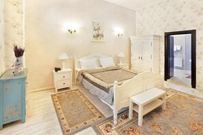 Room - HOTEL REGAL 1880 - Boutique Hotel Sinaia (Sinaia)