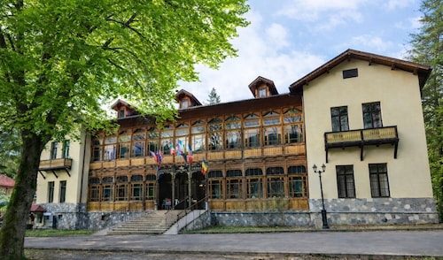 HOTEL REGAL 1880 - Boutique Hotel Sinaia