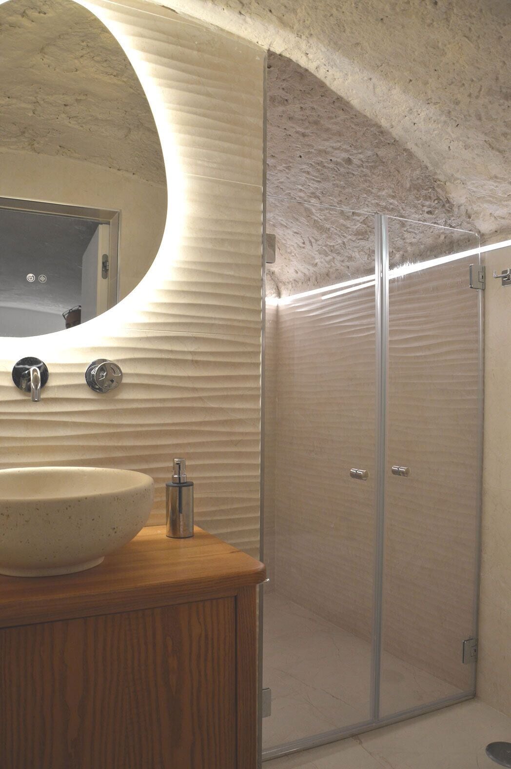 Dusche, Whirlpool, Haartrockner, Bidet