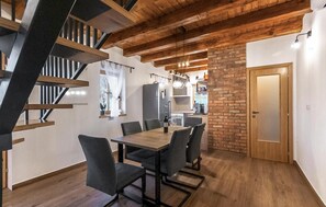 Dining - Amazing home in Veliko Trgovisce with sauna (Veliko Trgovisce)