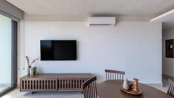 Departamento, balcón, vista a la ciudad | Restaurantes