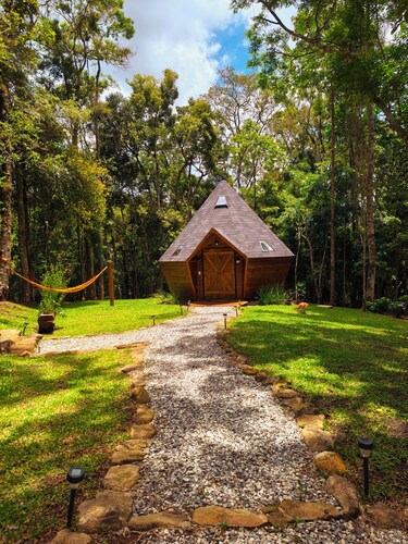 Diamond Cabin in the Forest in Gonçalves-MG | Hot Tub | Air Conditioning | Fireplace | Fire Pit