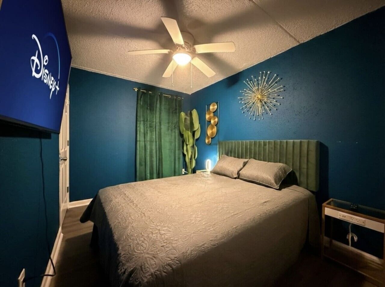 Desk, iron/ironing board, WiFi (free), bed sheets