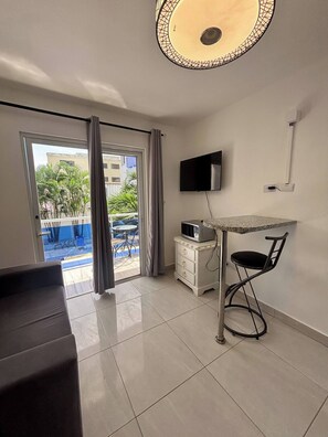 公寓式客房, 1 间卧室, 露台 | 起居区