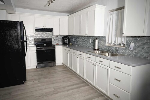 Central Orlando 3BR • 4.5mi Universal • 3.5mi Camping World • 12.5mi Disney
