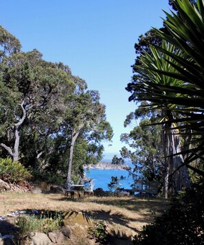 Property grounds - The Pelican Retreat, a rustic apartment with scenic ocean views! (Jenner)