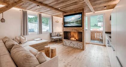 OLDWOOD CHALET - by AlpenLuxus Collection