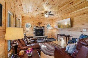 Fireplace - Barkwells Asheville Abbi Cabin: Dog-Centric Resort,Hot Tub, Pond, Fenced Yard (Mills River)