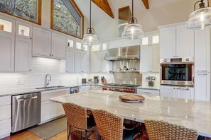 Fridge, microwave, stovetop, cookware/dishes/utensils - Nugget's Lodge - Ultimate Dog-Centric WNC Mtn Escape, Hot Tub & Panoramic Views (Mills River)