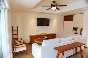 Living area - Villa en La Mar Monterico con acceso a la playa (Monterrico)