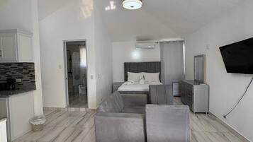 Apartment, 1 Bedroom, Patio