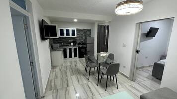 Apartamento, 1 habitación, accesible para personas con discapacidad, patio | Interior