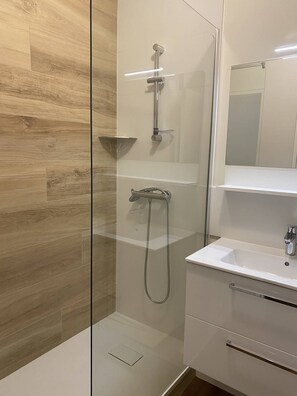 Bathroom - Grand appartement avec jolie vue sur le port de St Cast, 3 chambres pour 6 personnes (ST CAST LE GUILDO)