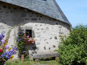 Exterior detail - Gîte de Brion en Cézallier (COMPAINS)