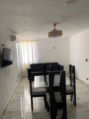 Apartament, 2 dormitoris, balcó | Menjador