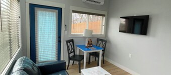 Charming 1-bedroom cottage in superb Grand Junction location