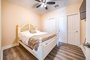 2 dormitorios, tabla de planchar con plancha, wifi gratis y ropa de cama