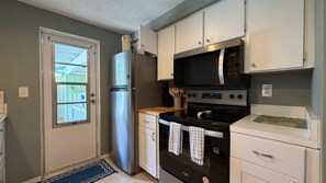 Coffee/tea maker, fridge, microwave, oven - Sunny Siesta Key Retreat w/ Private Heated Pool | 2BR | Dog-Friendly (Siesta Key)