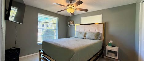 2 bedrooms, iron/ironing board, WiFi (free), bed sheets