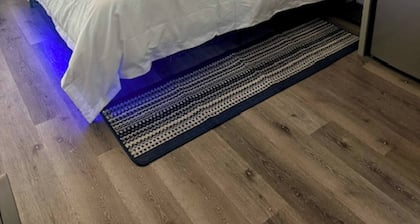 Near Airport, Hospital, Midtown, 58 TV - Apt 254