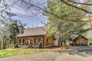 Exterior - Luxury Lakefront Cabin (Castalian Springs)