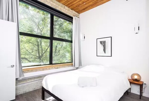 Charming Exchange District Condo | 1 Bed | 1 Bath |
