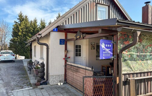 Awesome home in Crni Lug with WiFi