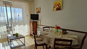 Dining - Facing the sea, beautiful apartment with breathtaking views (NARBONNE PLAGE)