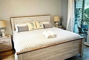 Room - Ocean Breeze Retreat • Golf, Beach & Dog-Friendly Coastal Escape (Sunset Beach)