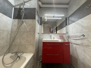 Bathroom - Studio Héliopolis K 5 with garage - 6 people (AGDE)