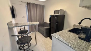 Appartamento, 1 camera da letto, patio | Interni