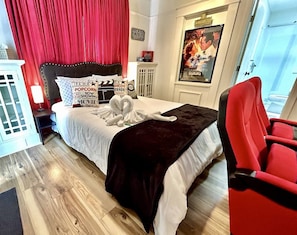 Studio, 1 Bedroom | 1 bedroom - Movie Night 100 Inch Screen, Walk to Bars and Restaurant (Reno)