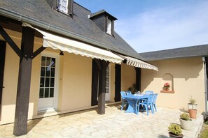 Outdoor dining - SARTHOU - ESPECHEDE - Gîte (ESPECHEDE)