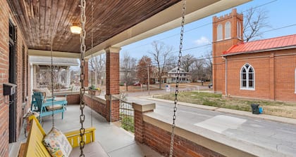 KATY TRAIL Cottage - 3-bedroom in downtown Boonville - Close to the Katy Trail