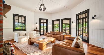 Charming Queenslander With 5 Acres Private Land