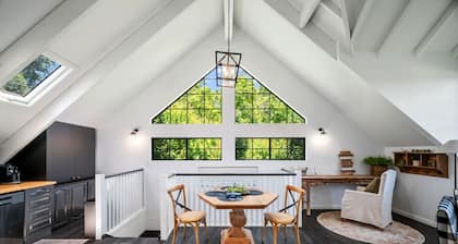 American Style Barn House On 5 Acres Private Land