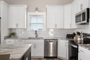 Fridge, microwave, oven, stovetop - Rock Me on the Water: Oceanside, Pool, Hot Tub (Nags Head)