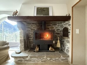 Interior - SUPERBIE - LOURDIOS ICHERE (LOURDIOS ICHERE)