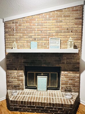 Interior - Modern• 3BR Home• Pool• Playroom•Quiet• Family Frendly (Jacksonville)