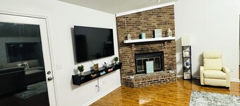 Modern• 3BR Home• Pool• Playroom•Quiet• Family Frendly