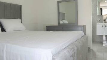 Room, 1 Bedroom, Patio | 1 bedroom