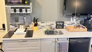 Estudio, 1 habitación, patio | Cocina privada