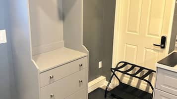 Studio, 1 Bedroom, Patio | Interior