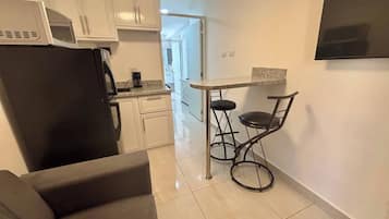 Condo, 1 Bedroom, Patio | Interior
