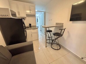 Kondominium, 1 kamar tidur, patio | Interior