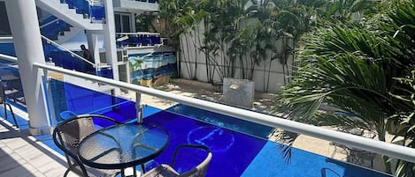 Condo, 1 phòng ngủ, sân hiên | Hồ bơi